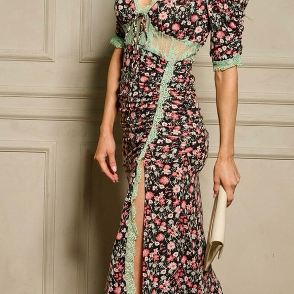 WOMEN'S SHORT SLEEVE V-NECK FRONT SLIT FLORAL MIDI DRESS IN MINT - Picture 2 of 4